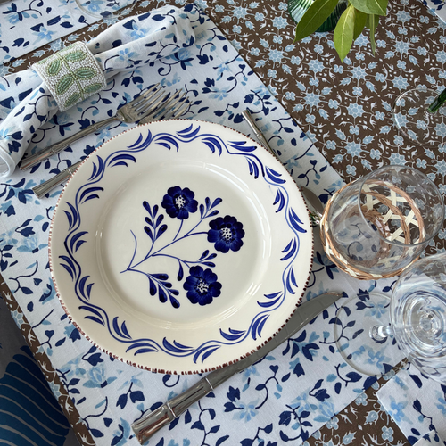 Casa Nuno Blue and White Dinner Plate, Vines, 3 Flowers/Vines, Set