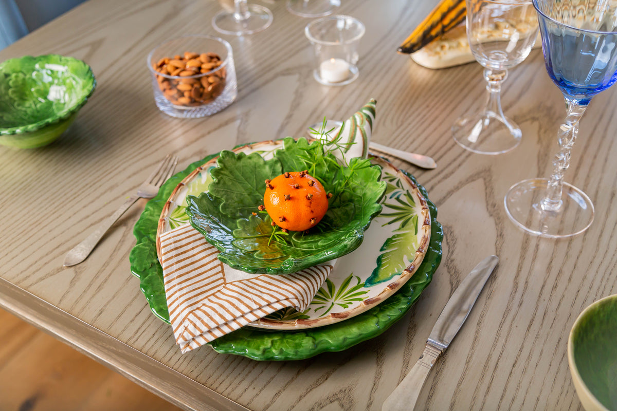 Compagnia Dinner Plate, Green Leaves w/ Bamboo, Large