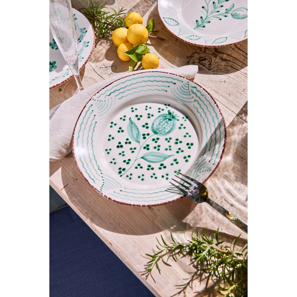 Casa Nuno Green and White Dinner Plate, Pomegranate/Waves