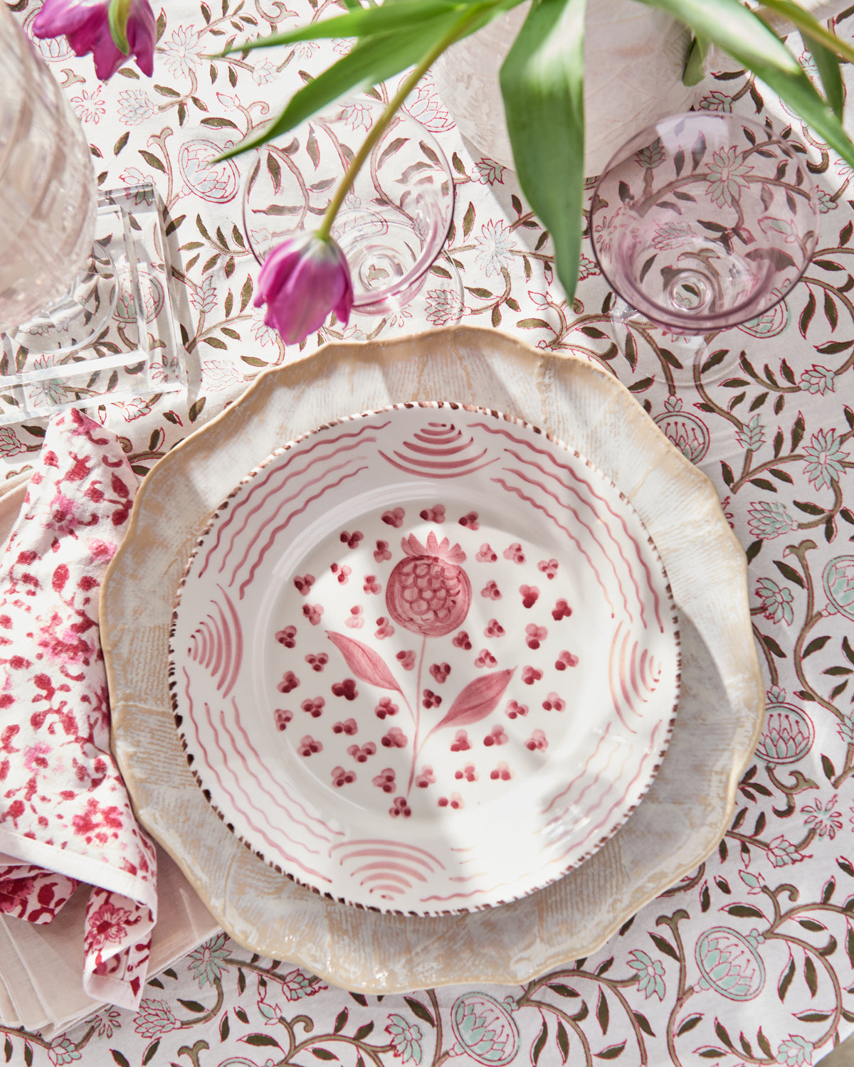 Casa Nuno Pink and White Dinner Plate, Pomegranate/Waves, Set of 2