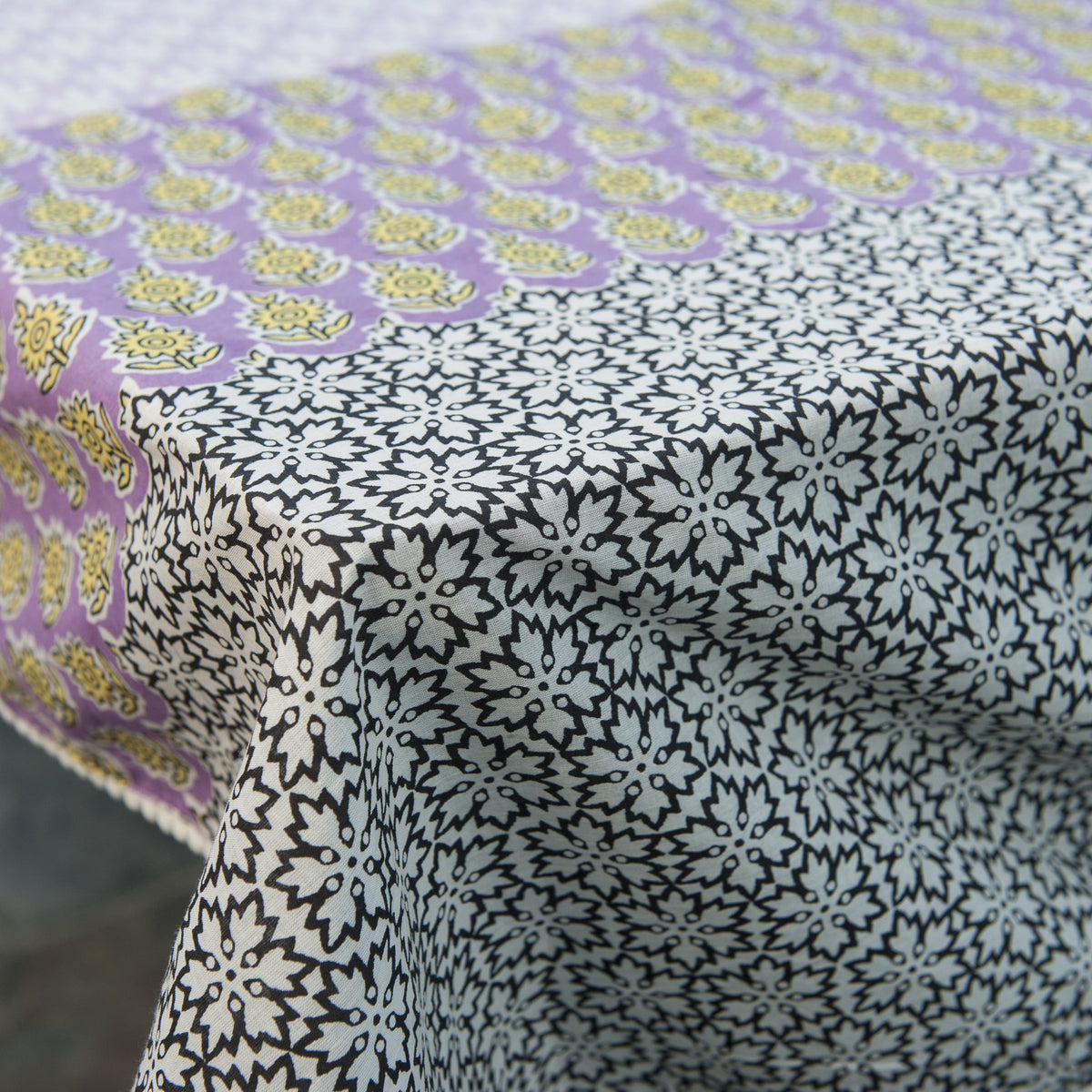 Veranda Tablecloth, Violet Design, Large