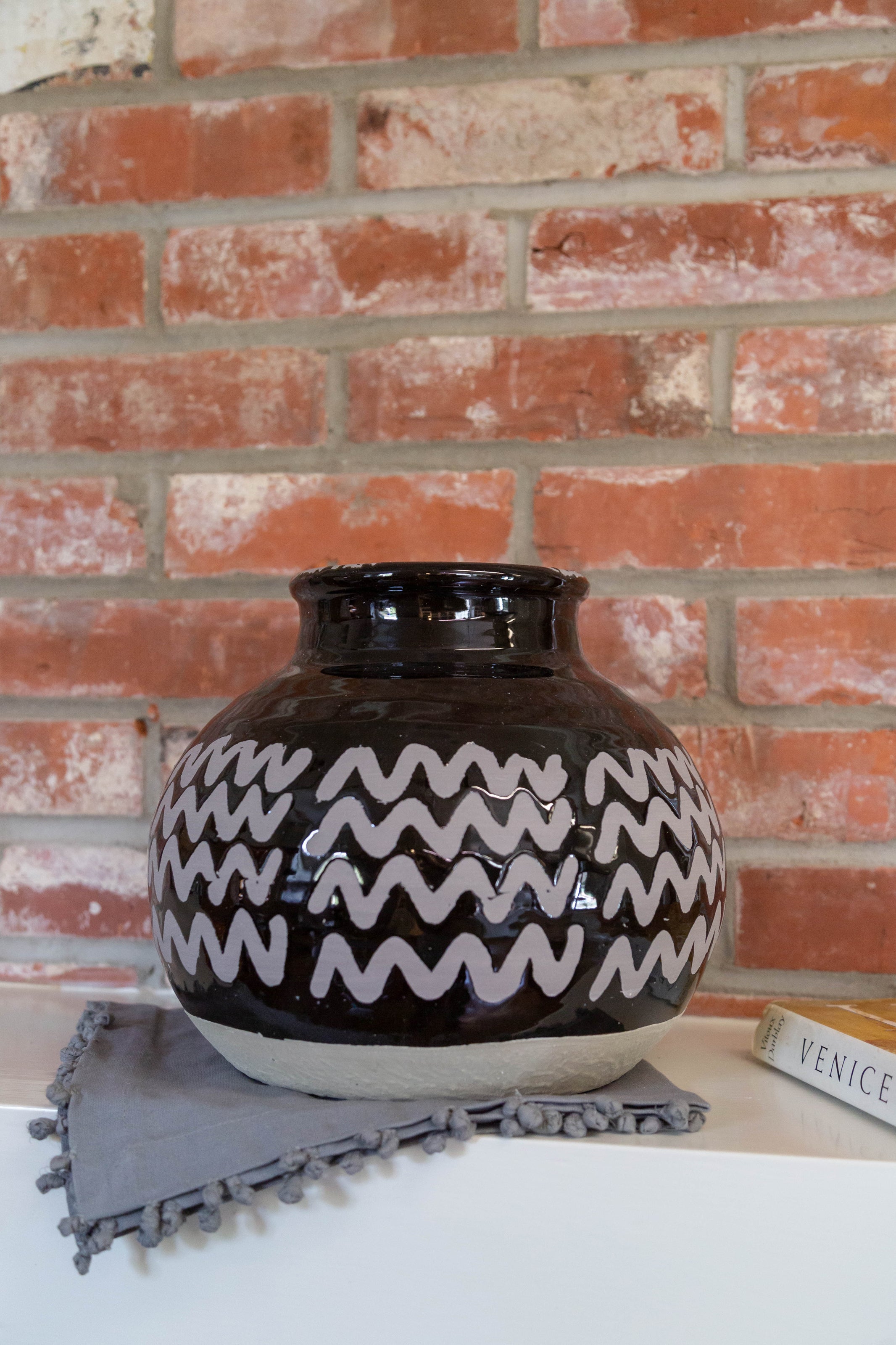 Vinci Moroccan Ceramic Zig Zag Vase – Abigails